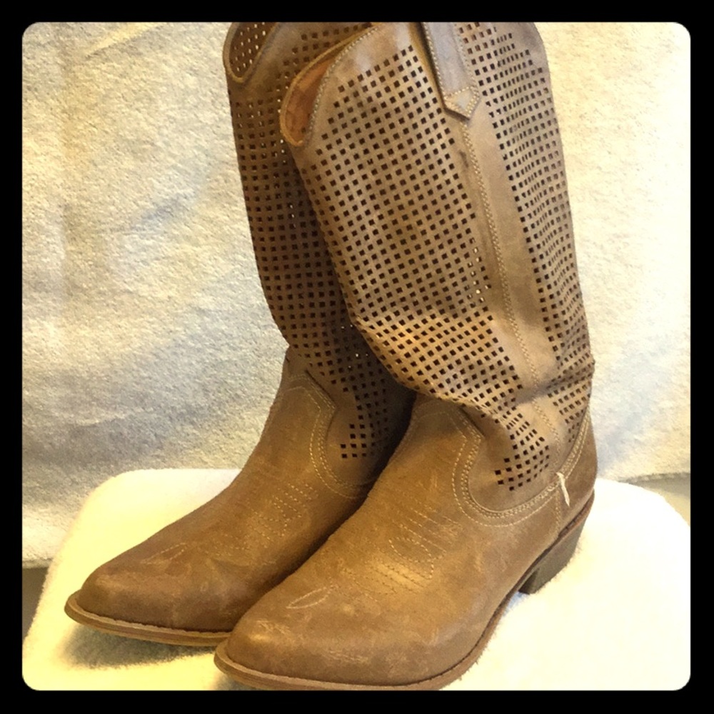 Boots by Coconuts! Lightweight Super Comfy!